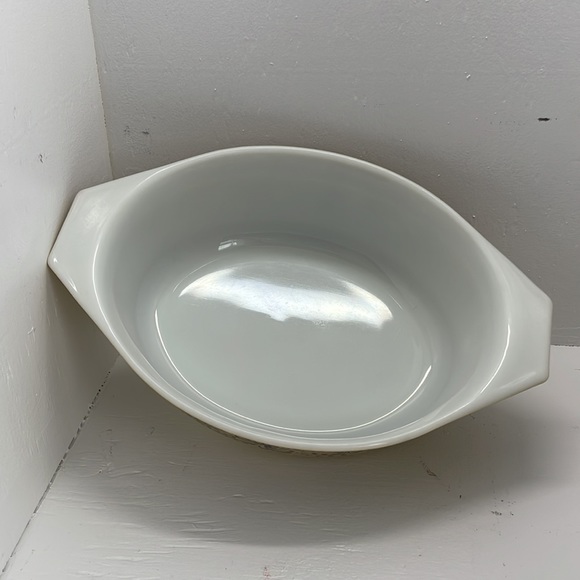 Vintage Pyrex Homestead 1.5 q. - Picture 11 of 12